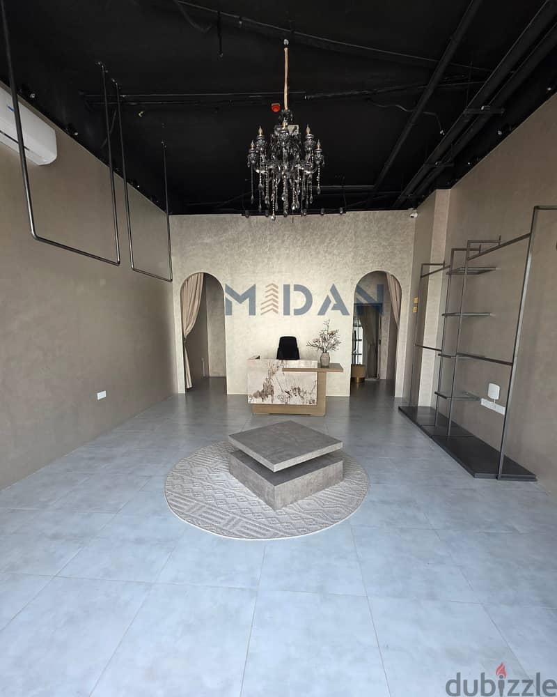 محل تجاري بموقع مميز - بوشر — 2