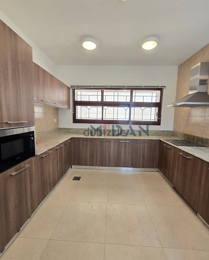 تاون هاوس 4 غرف نوم بمجمع سكني - مدينة الإعلام — 9