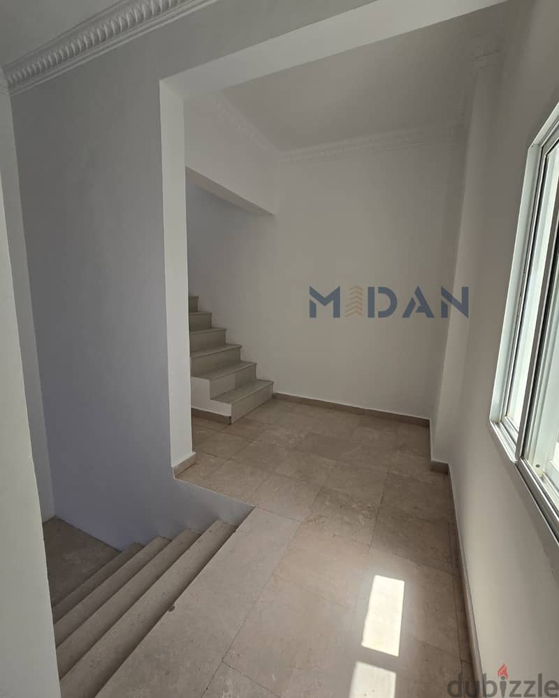 فيلا واسعة 8 غرف نوم للإيجار - القرم — 8