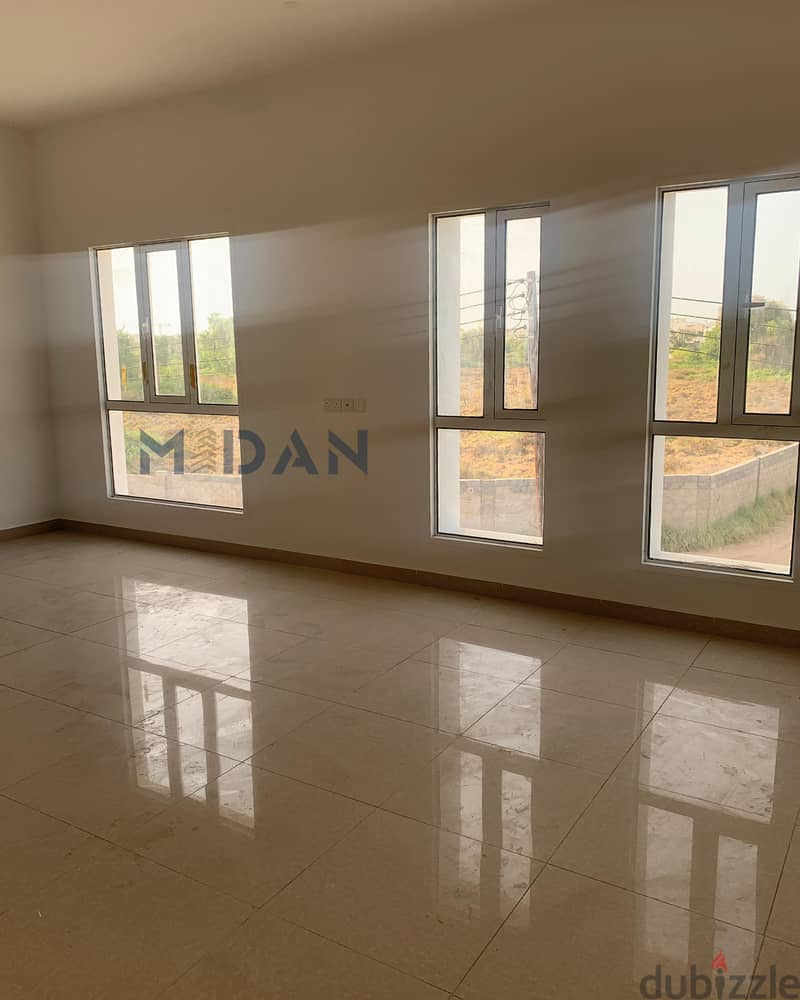 فيلا واسعة 5 غرف نوم - السيب — 3