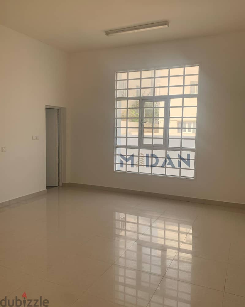 فيلا واسعة 5 غرف نوم - السيب — 7